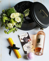 Flor, vino y chocolate