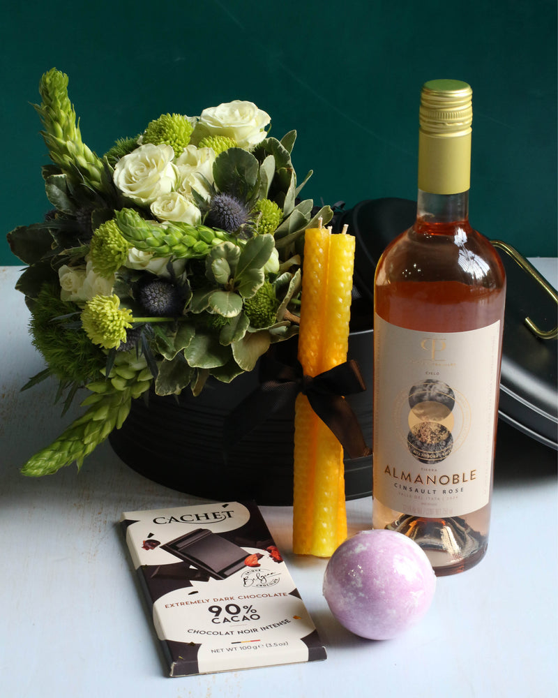 Flor, vino y chocolate